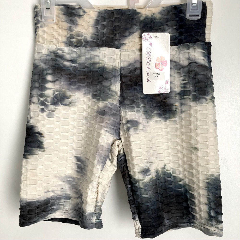 Ruched bum biker shorts size small/ medium